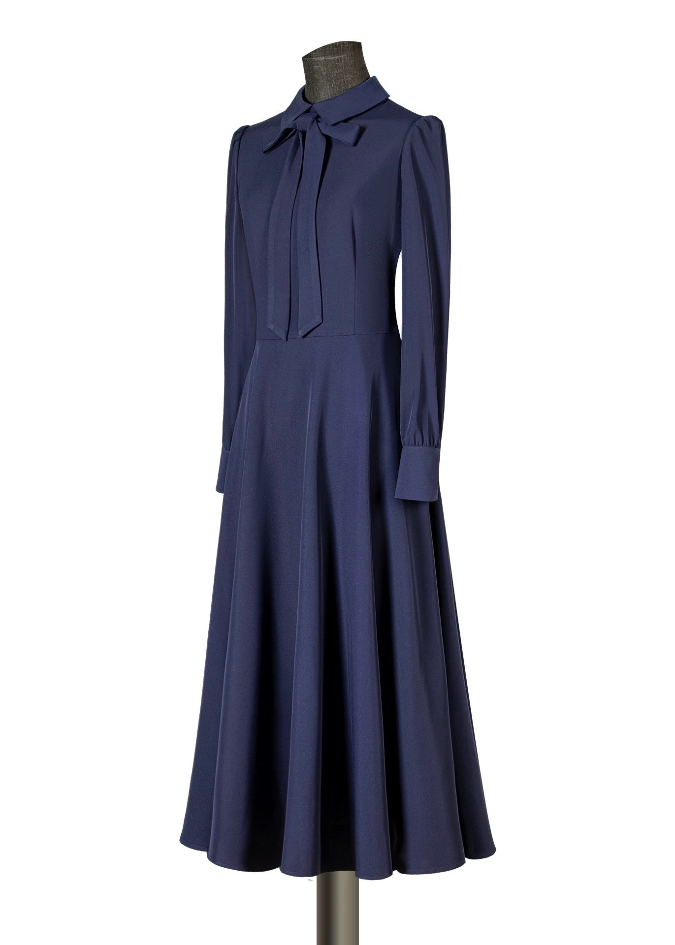 タイ付きドレープワンピース